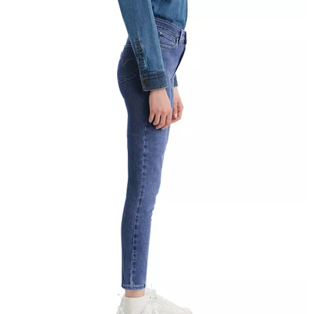 ♡ Ultra High Rise Skinnys ♡ - Picture 4 of 10